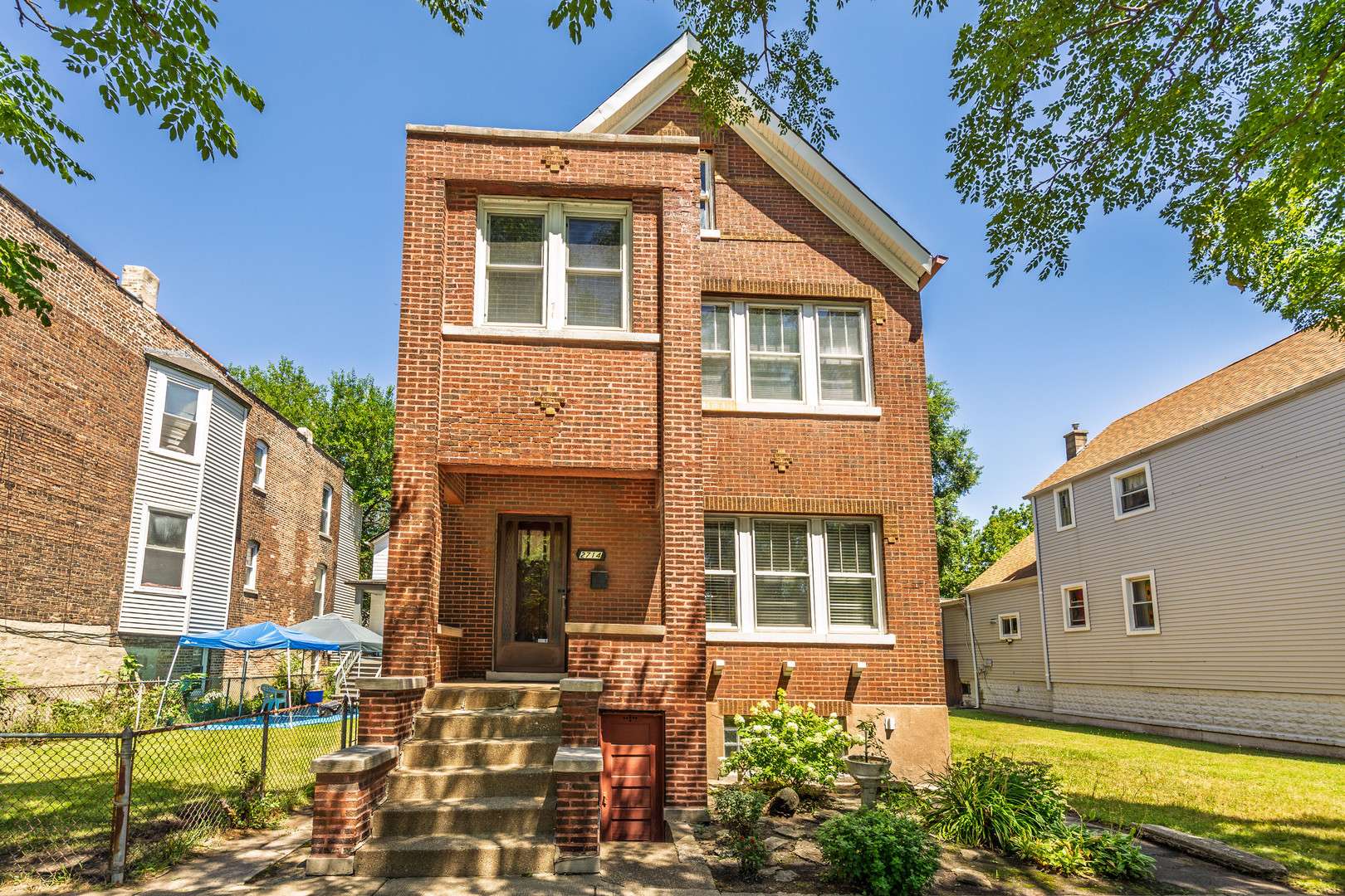 2714 E 93rd ST, Chicago, IL 60617