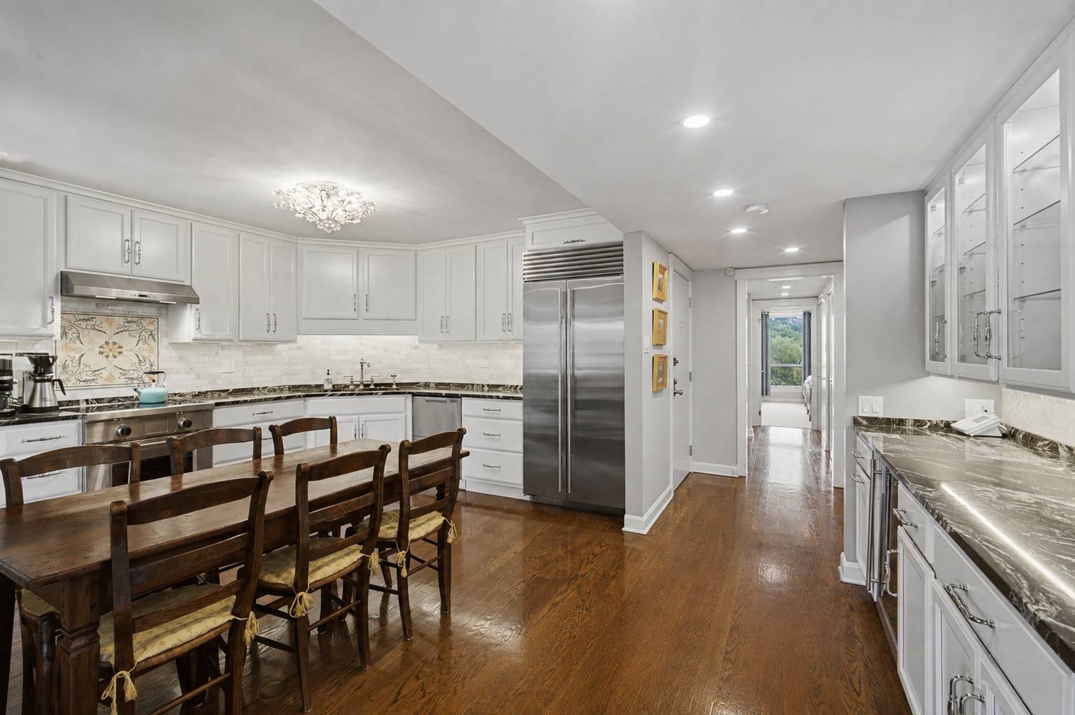 640 Winnetka Mews #403, Winnetka, IL 60093