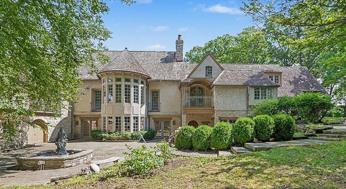 80 Ashton DR, Burr Ridge, IL 60527