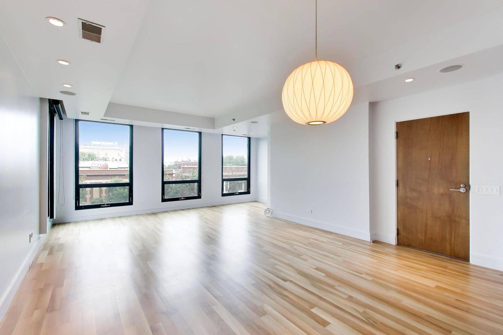 550 W Wellington AVE #4E, Chicago, IL 60657