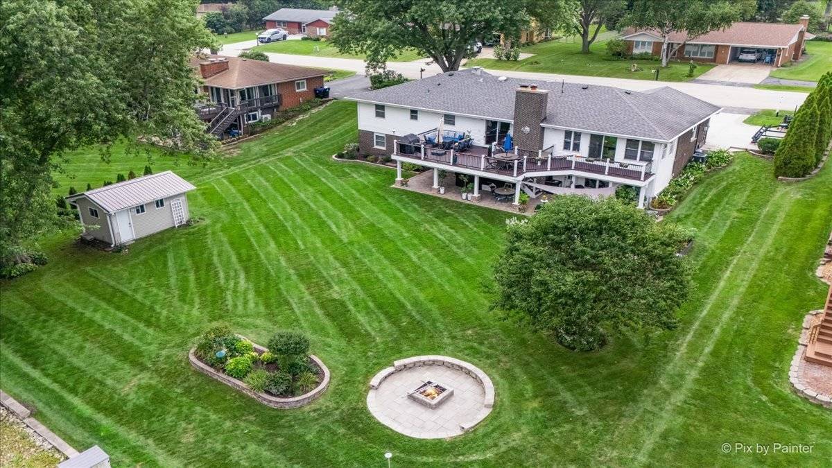 2614 Lauderdale CT, Mchenry, IL 60051
