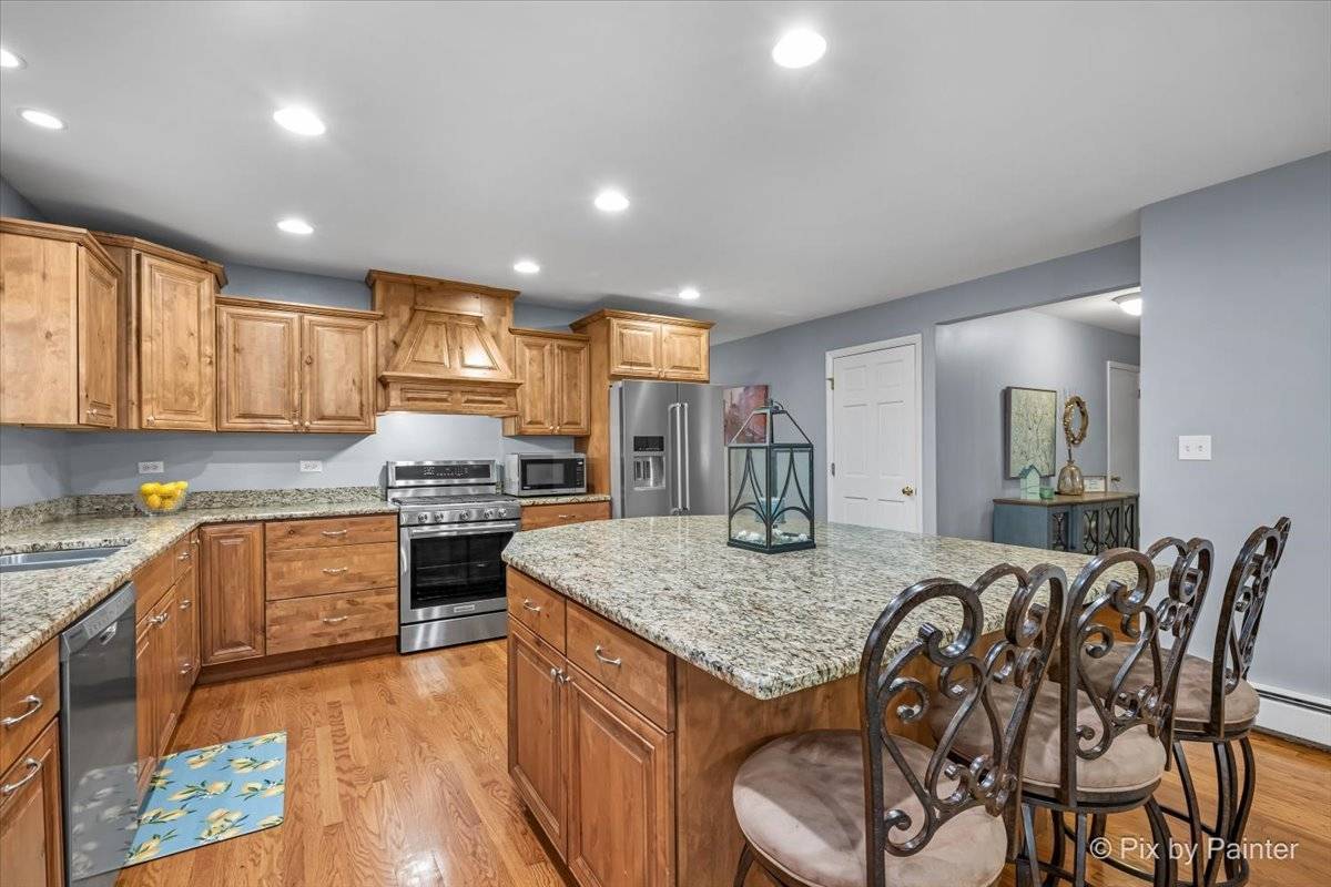 2614 Lauderdale CT, Mchenry, IL 60051