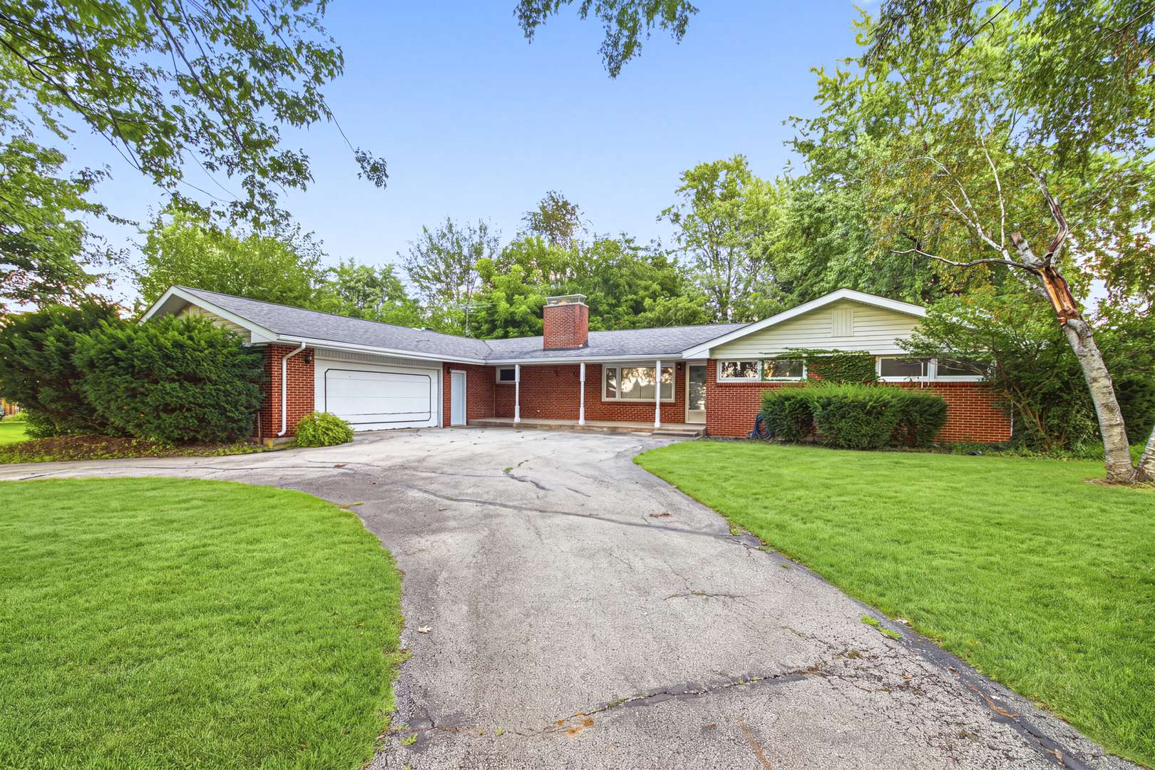 914 Murphy DR, Joliet, IL 60435