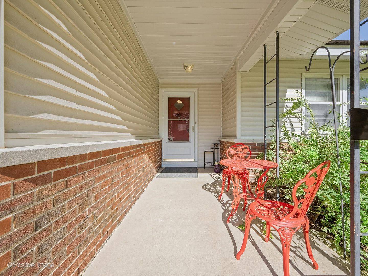 6 Ridgewood RD, Elk Grove Village, IL 60007