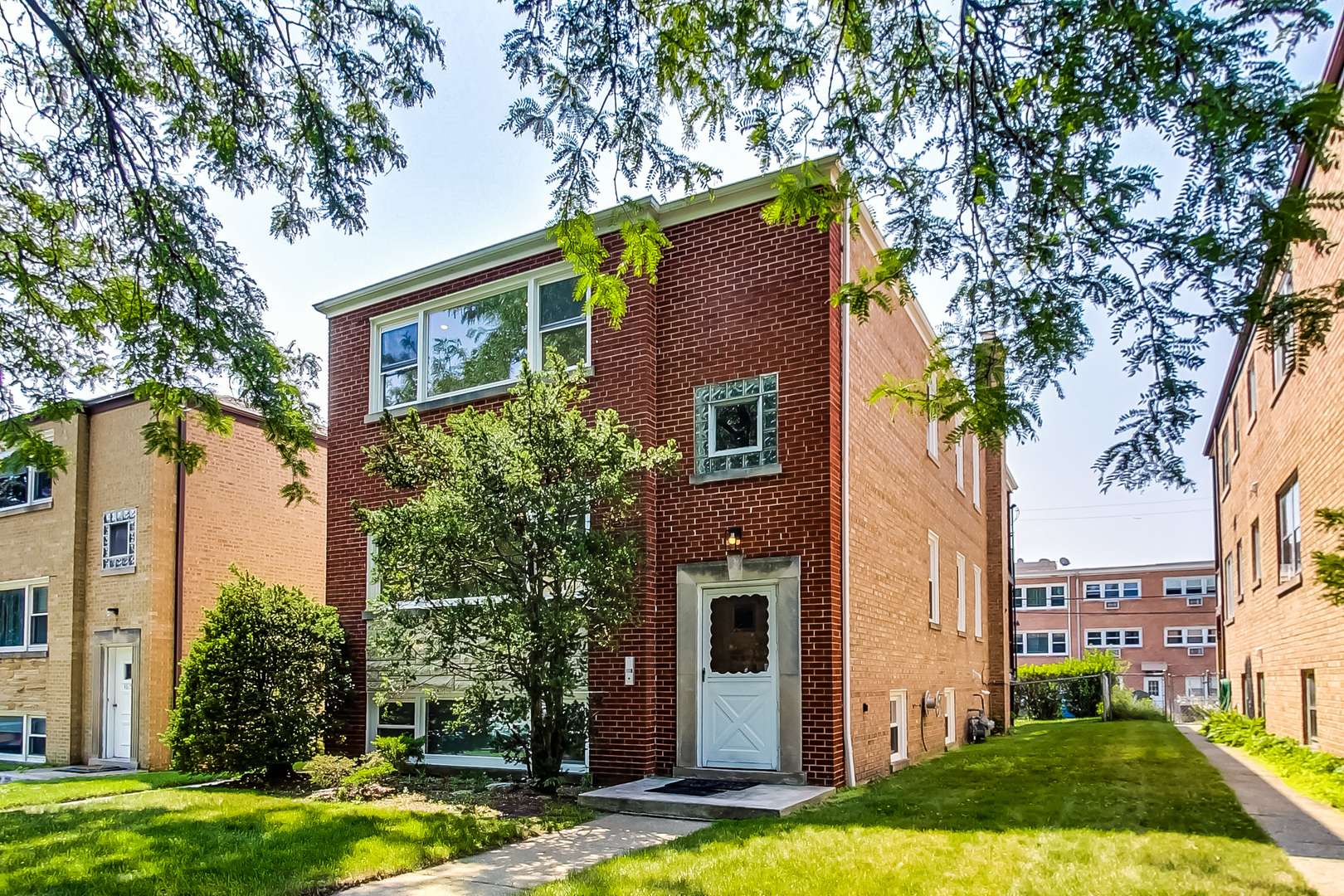 4821 Crain ST #1, Skokie, IL 60077