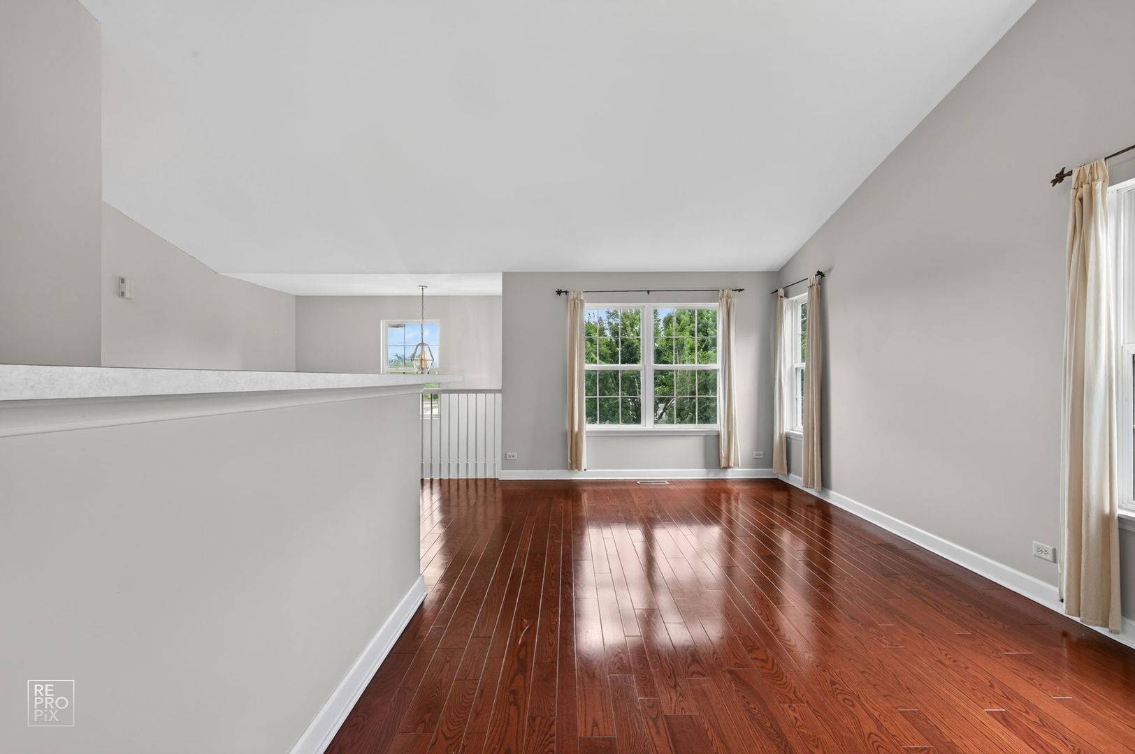 831 Genesee DR #831, Naperville, IL 60563