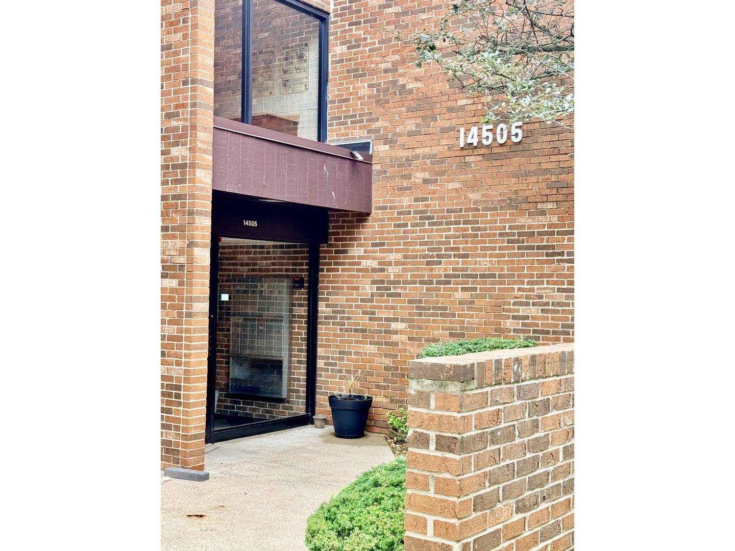 14505 central CT #PH2, Oak Forest, IL 60452