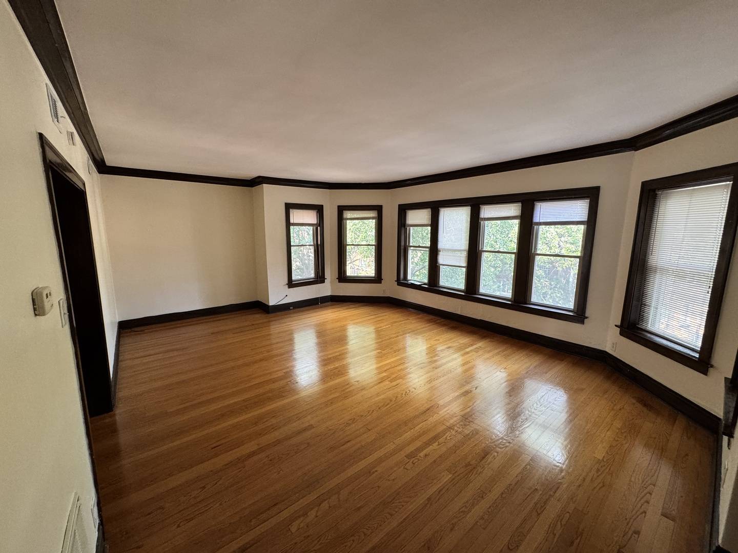 7634 S Phillips AVE #3, Chicago, IL 60649