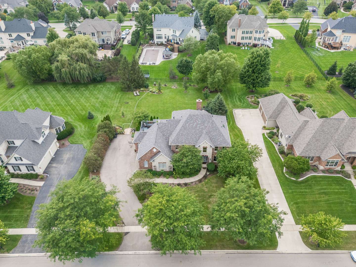 4135 River Ridge DR, St. Charles, IL 60175