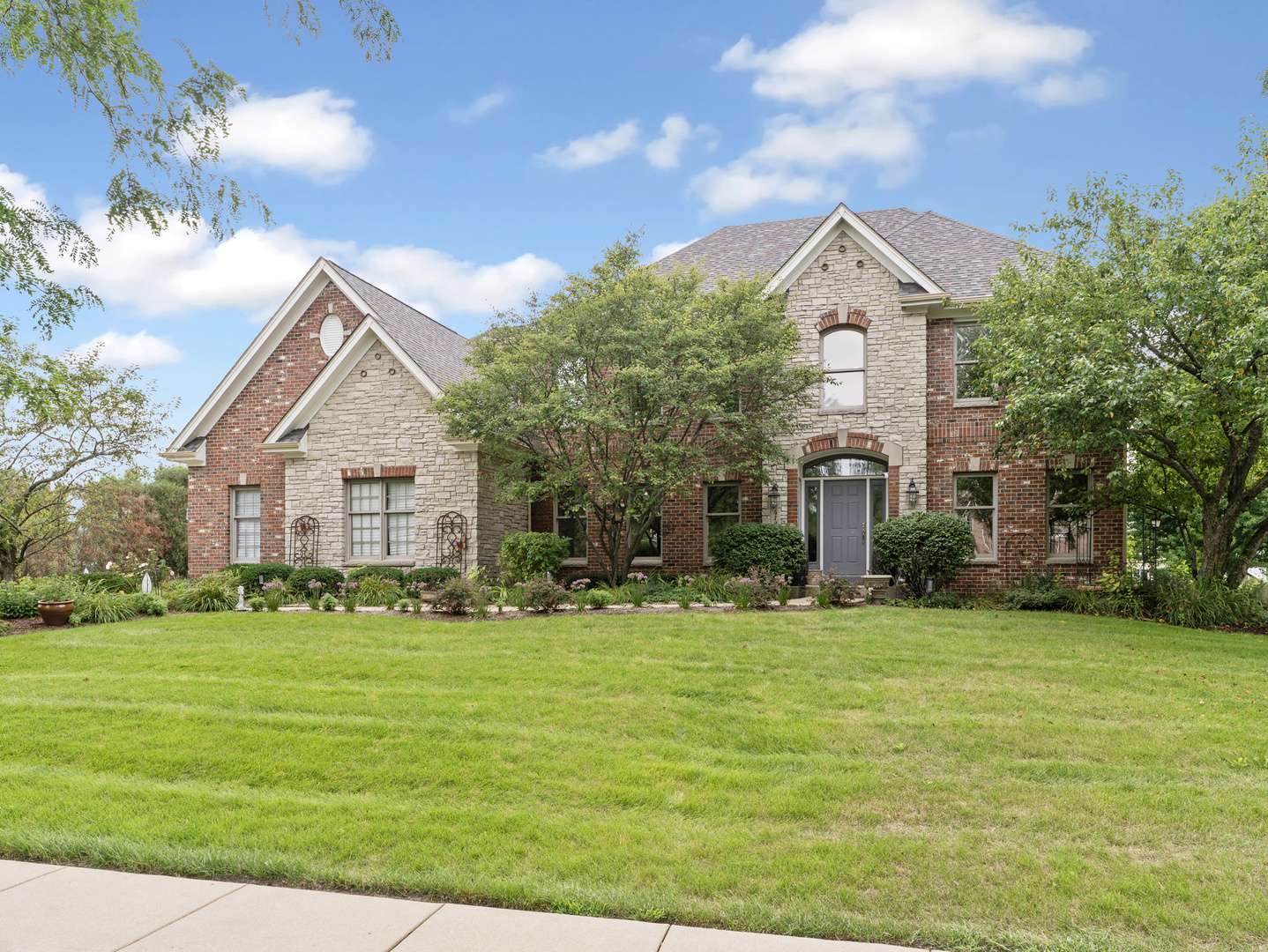 4135 River Ridge DR, St. Charles, IL 60175