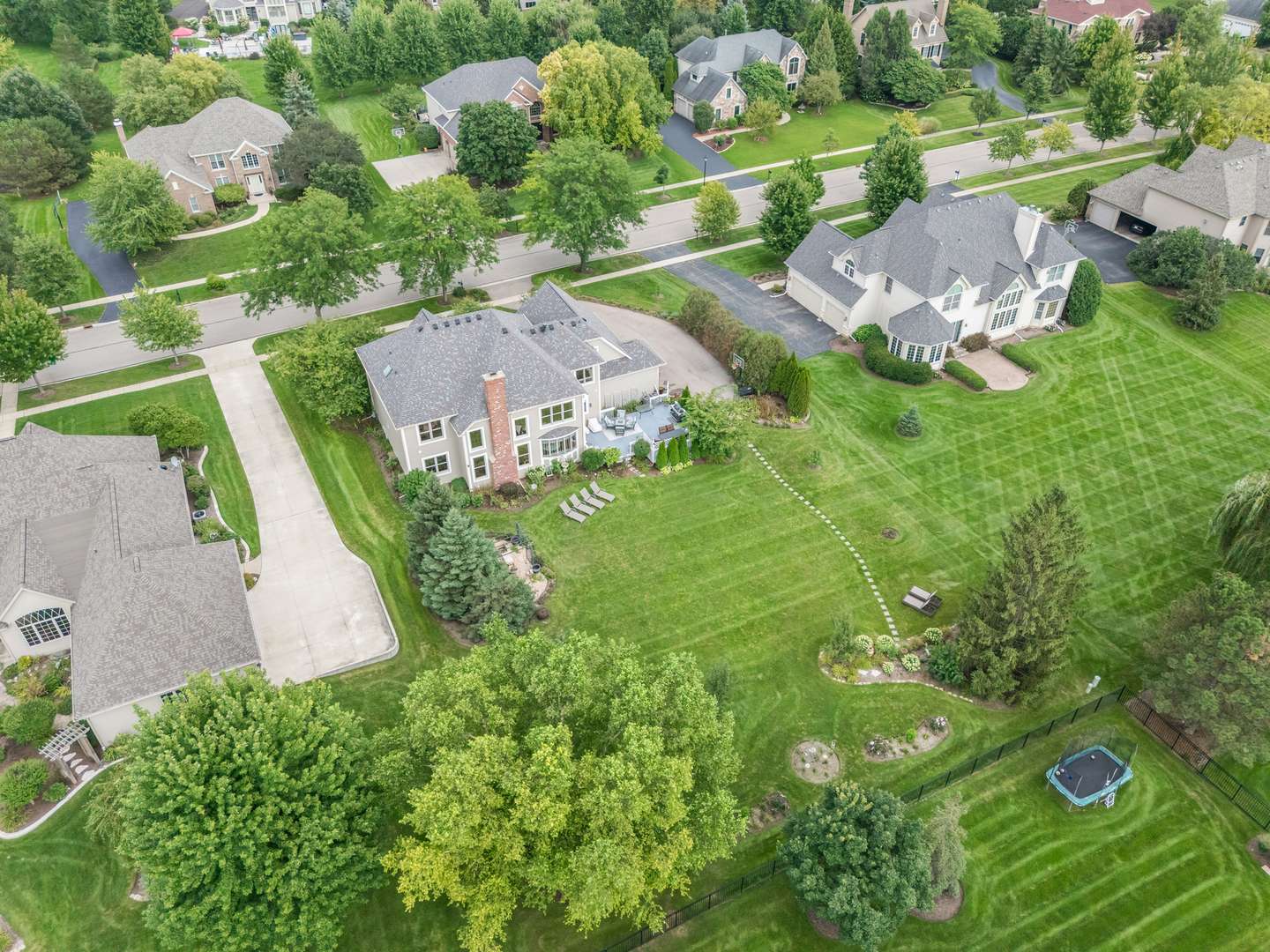4135 River Ridge DR, St. Charles, IL 60175