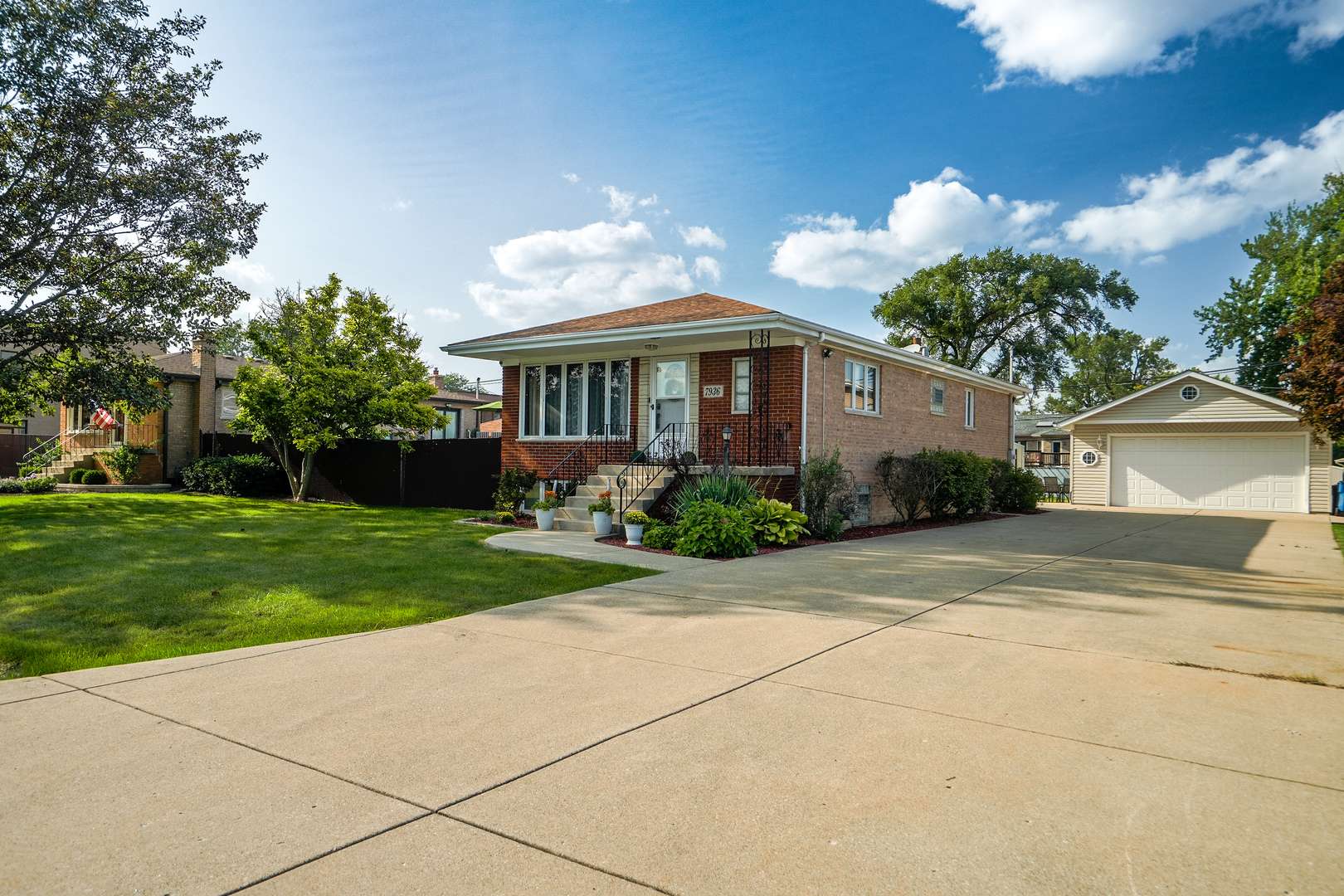 7936 W 101 PL, Palos Hills, IL 60465