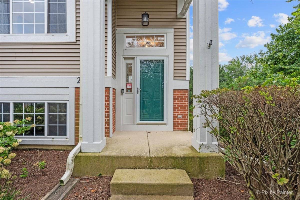 2297 Twilight DR, Aurora, IL 60503