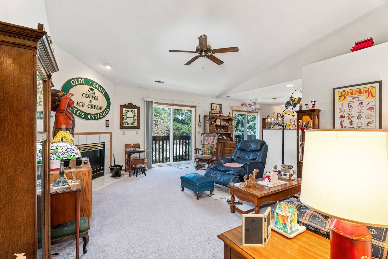 340 Loyola DR #D, Elgin, IL 60123