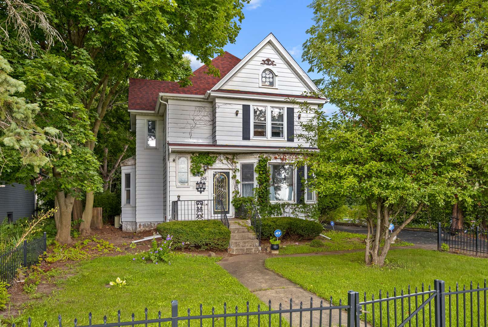 526 W South ST, Woodstock, IL 60098