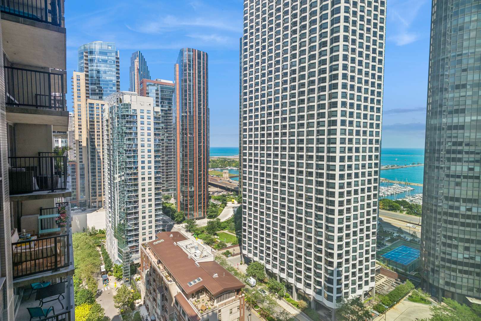 400 E Randolph ST #2502, Chicago, IL 60601