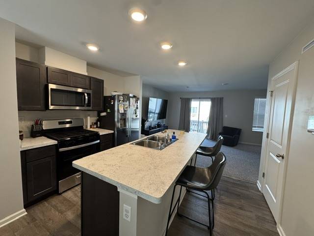 1039 Briar Glen CT, Hampshire, IL 60140