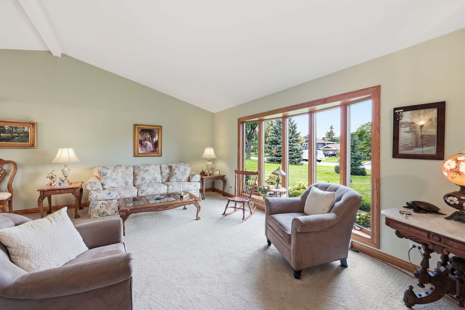 22W375 Walnut AVE, Medinah, IL 60157