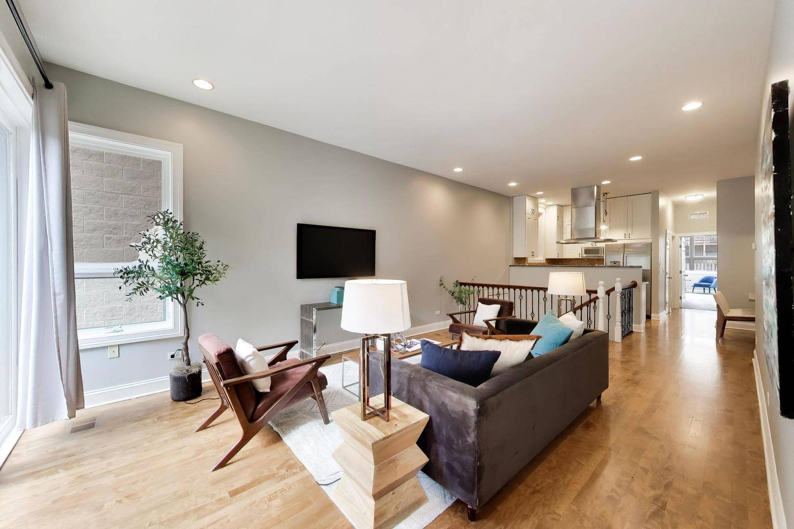 1887 N POE ST #1R, Chicago, IL 60614