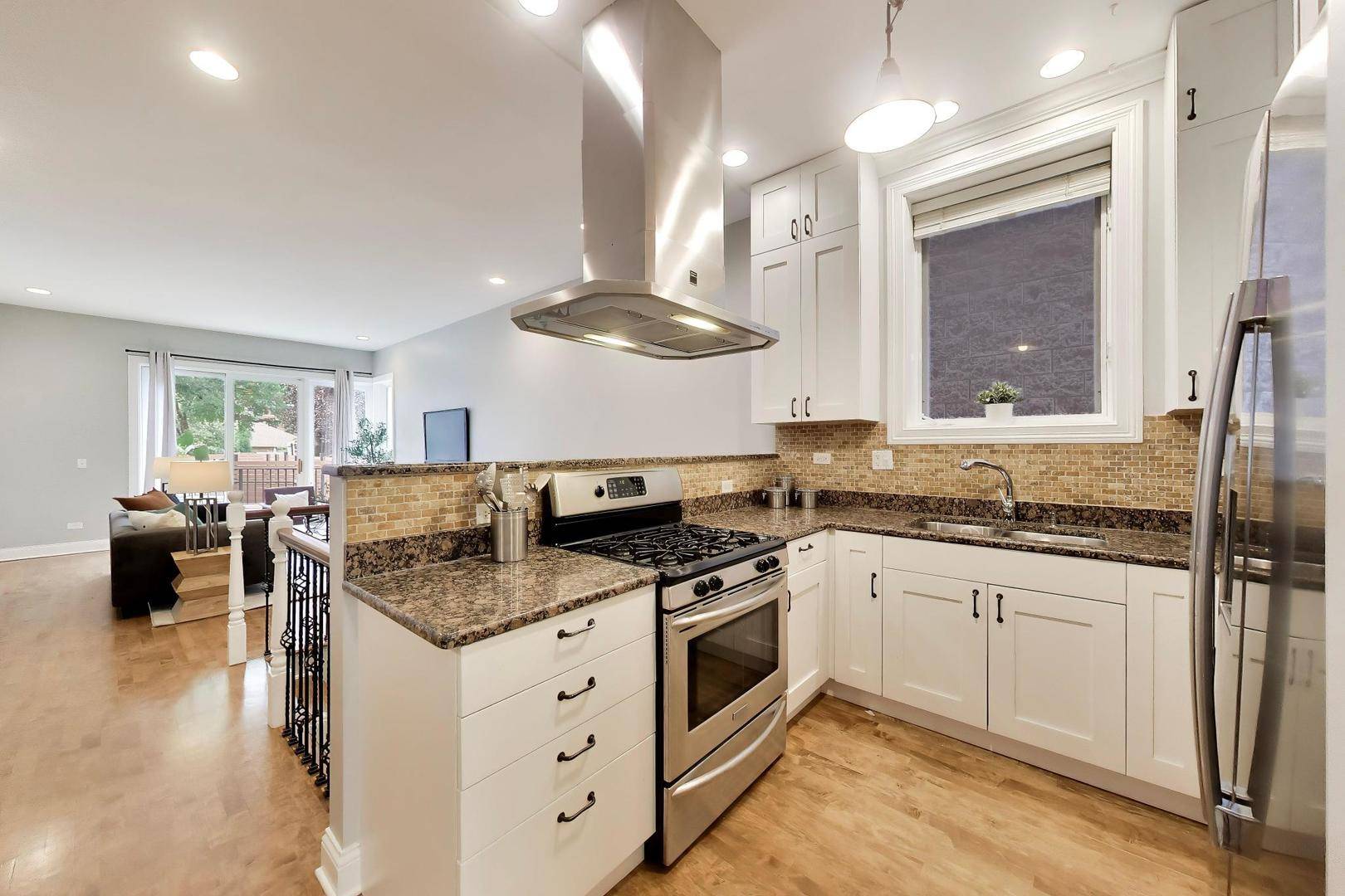 1887 N POE ST #1R, Chicago, IL 60614
