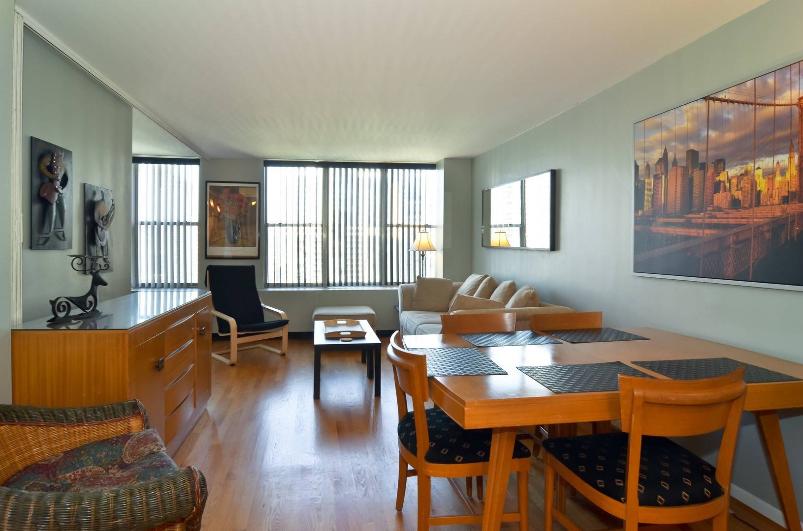 400 E RANDOLPH ST #3516, Chicago, IL 60601