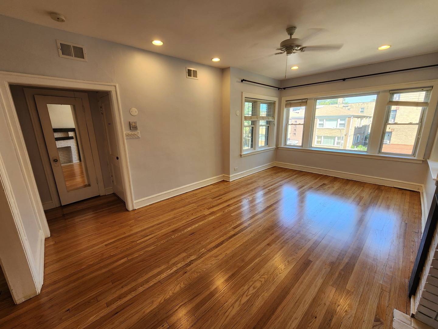 6210 N Francisco AVE #2, Chicago, IL 60659