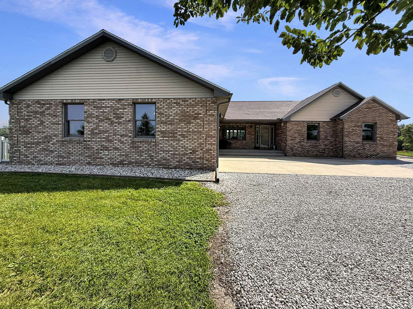 3224 County Road 2700 E, Penfield, IL 61862
