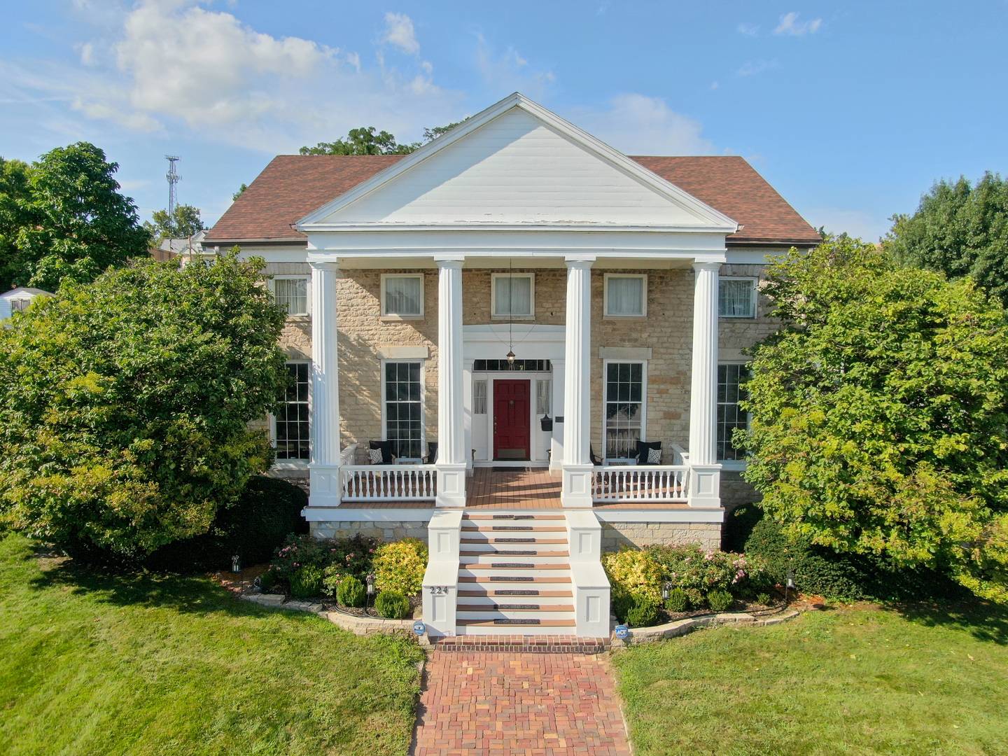 224 E 6th ST, Davenport, IA 52803
