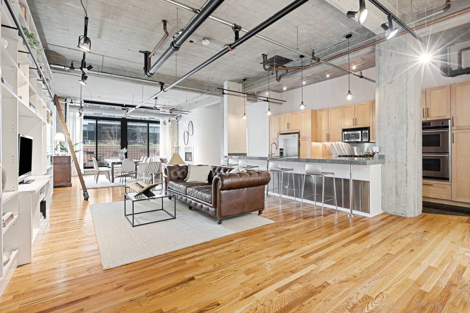 850 W Adams ST #4B, Chicago, IL 60607