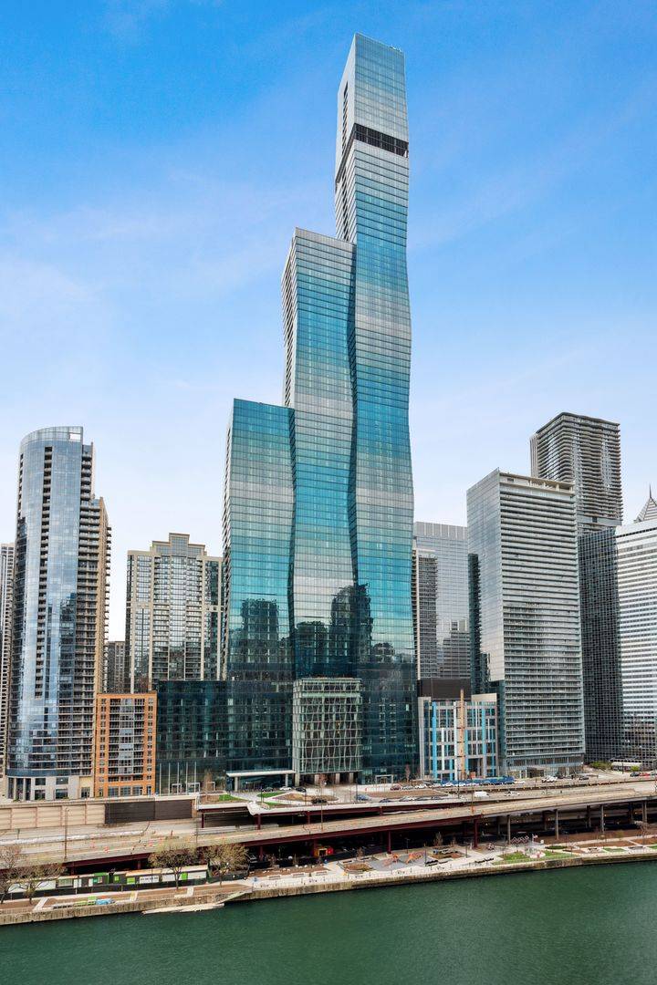 363 E Wacker DR #2106, Chicago, IL 60601
