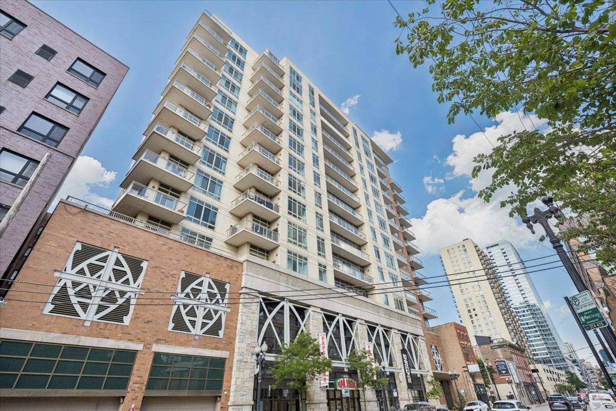 230 W Division ST #602, Chicago, IL 60610