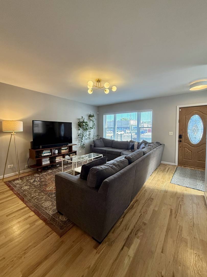 2002 W Coulter ST #1, Chicago, IL 60608