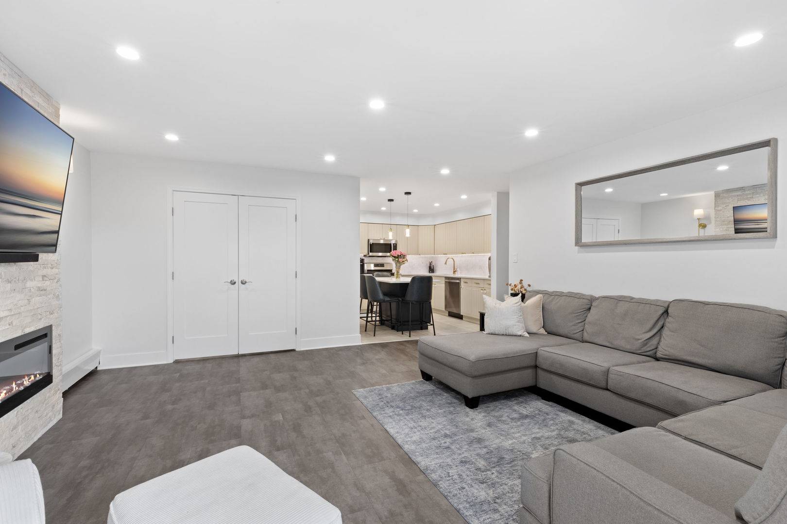 6800 N California AVE #4L, Chicago, IL 60645