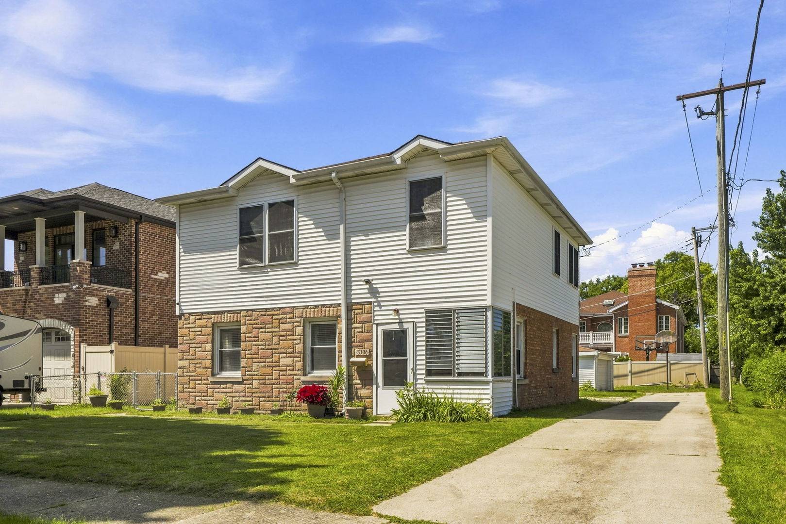 8336 Mango AVE, Morton Grove, IL 60053