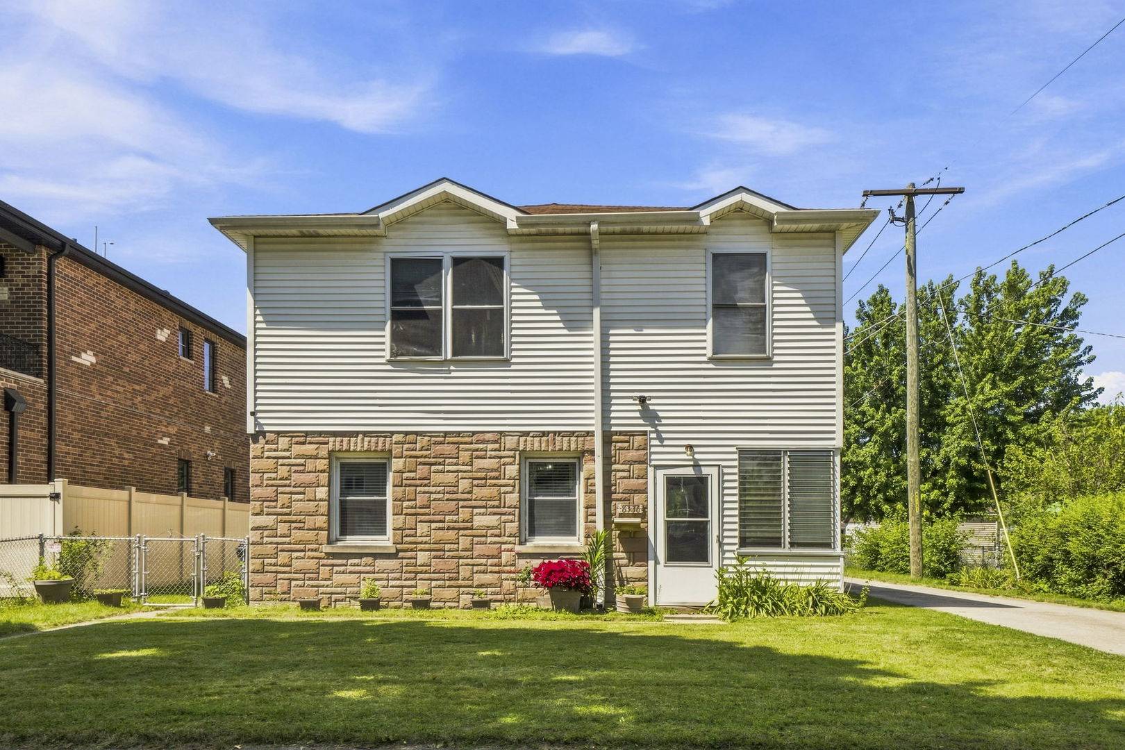 8336 Mango AVE, Morton Grove, IL 60053