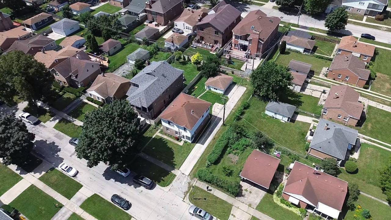 8336 Mango AVE, Morton Grove, IL 60053