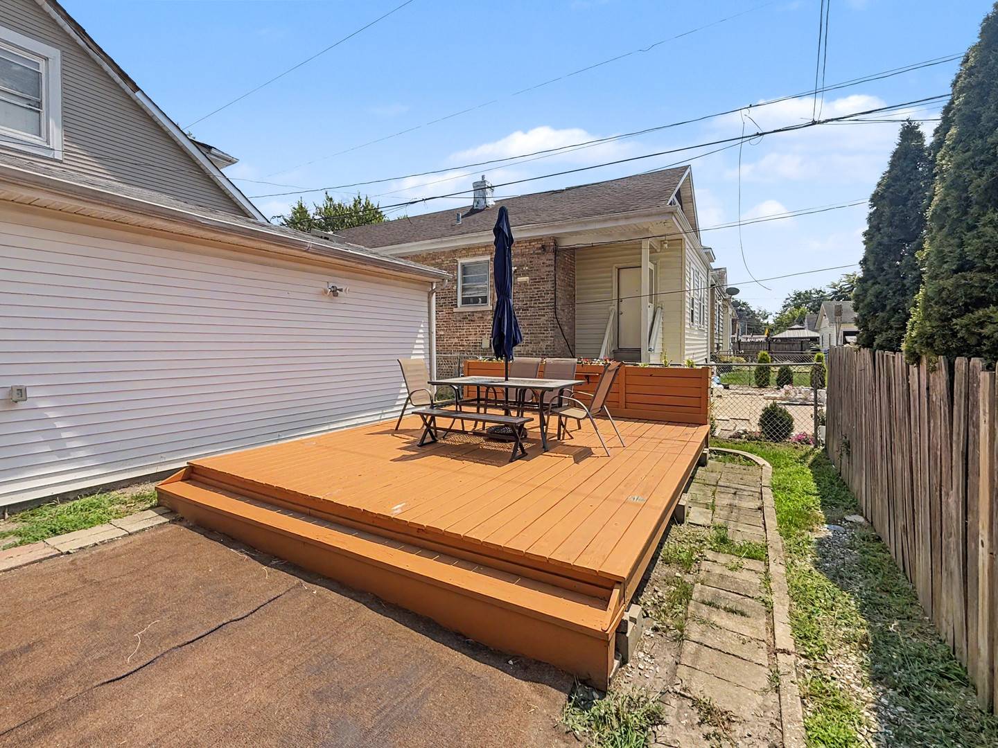 5005 W Eddy ST, Chicago, IL 60641