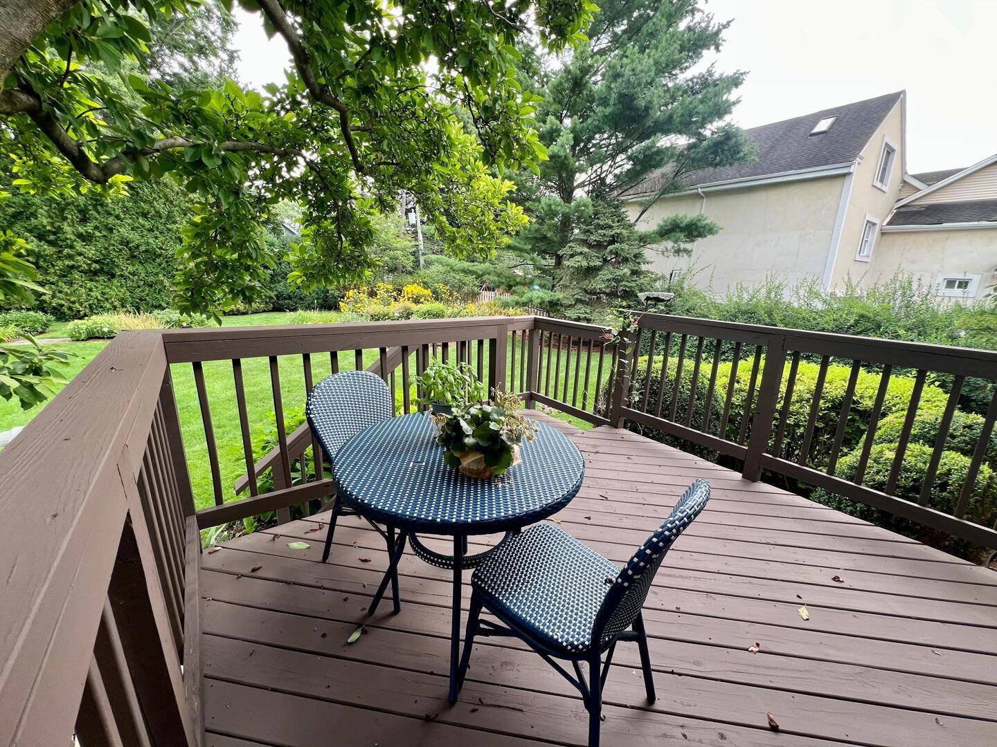 647 N Wilke RD, Arlington Heights, IL 60005