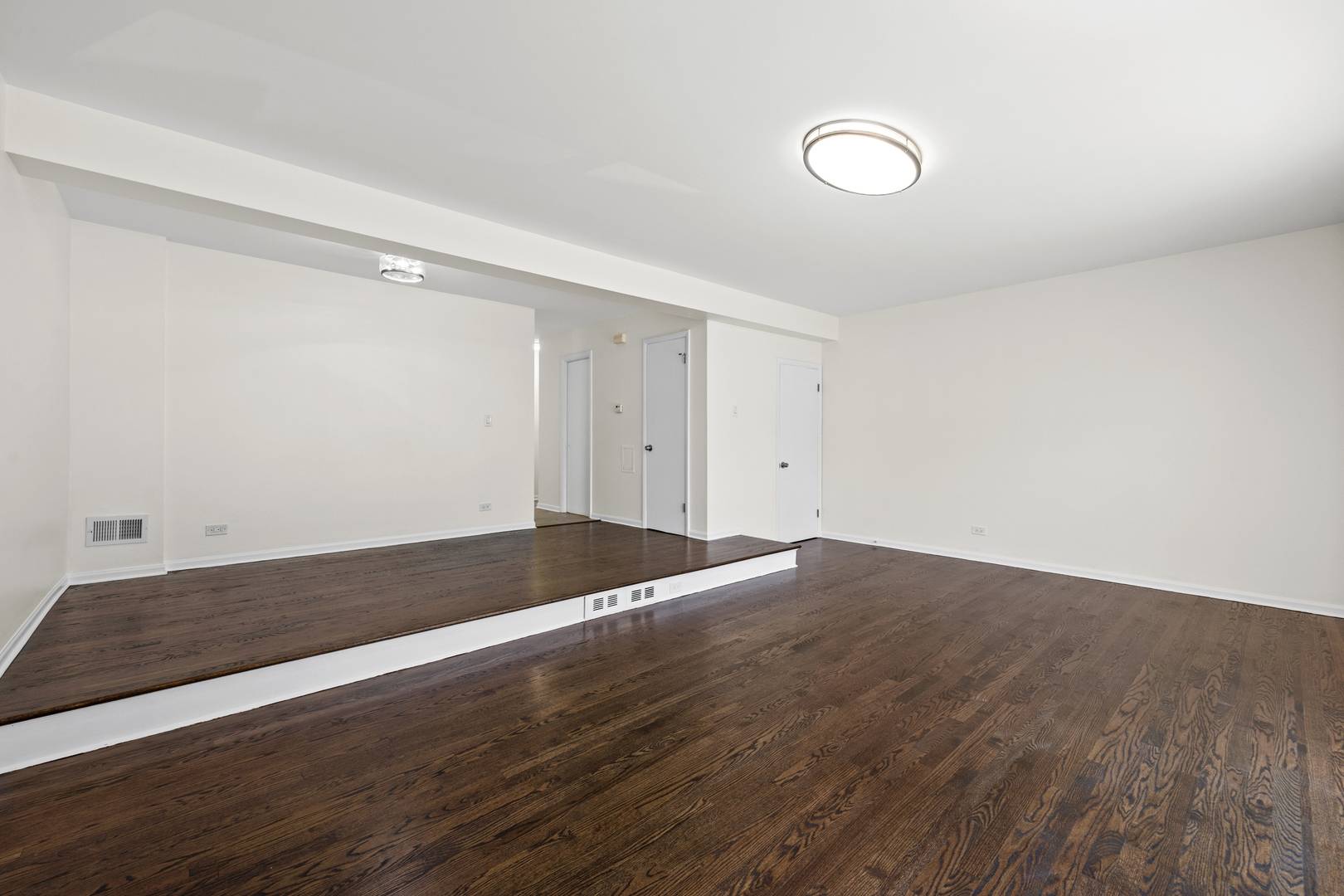 1615 W Greenleaf AVE #F, Chicago, IL 60626