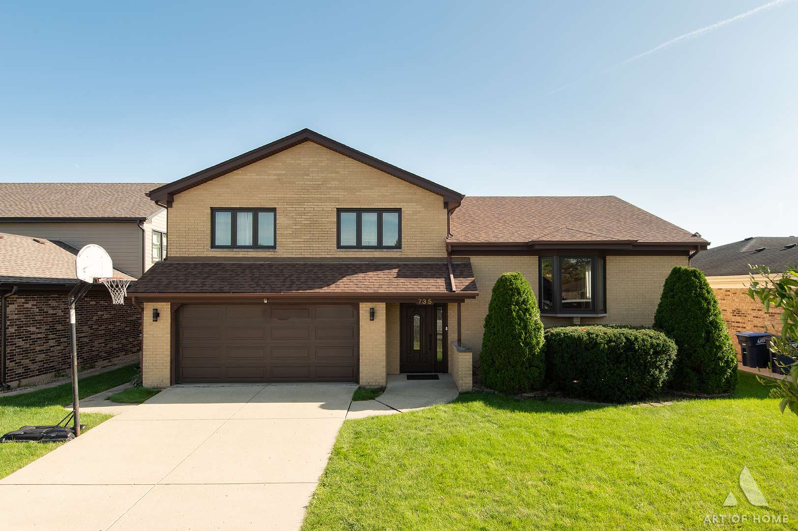 735 Yorkshire LN, Des Plaines, IL 60016