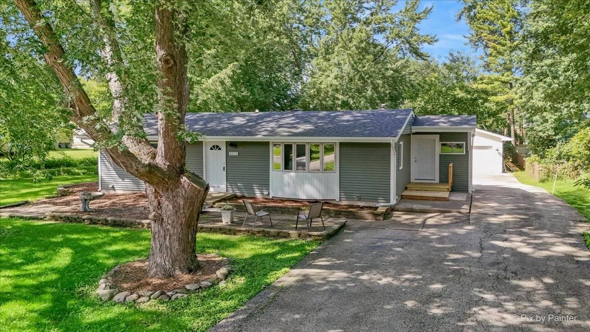 5212 Home AVE, Mchenry, IL 60050