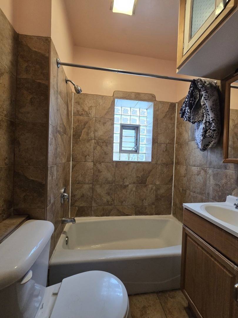 3024 W 40th ST #1, Chicago, IL 60632