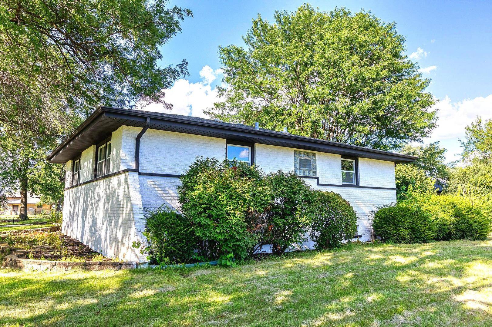 15725 New England AVE, Tinley Park, IL 60477