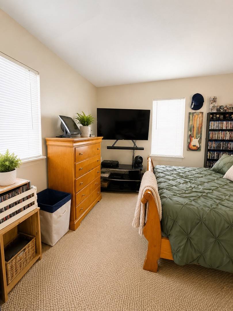 7136 Windsor AVE #2R, Berwyn, IL 60402