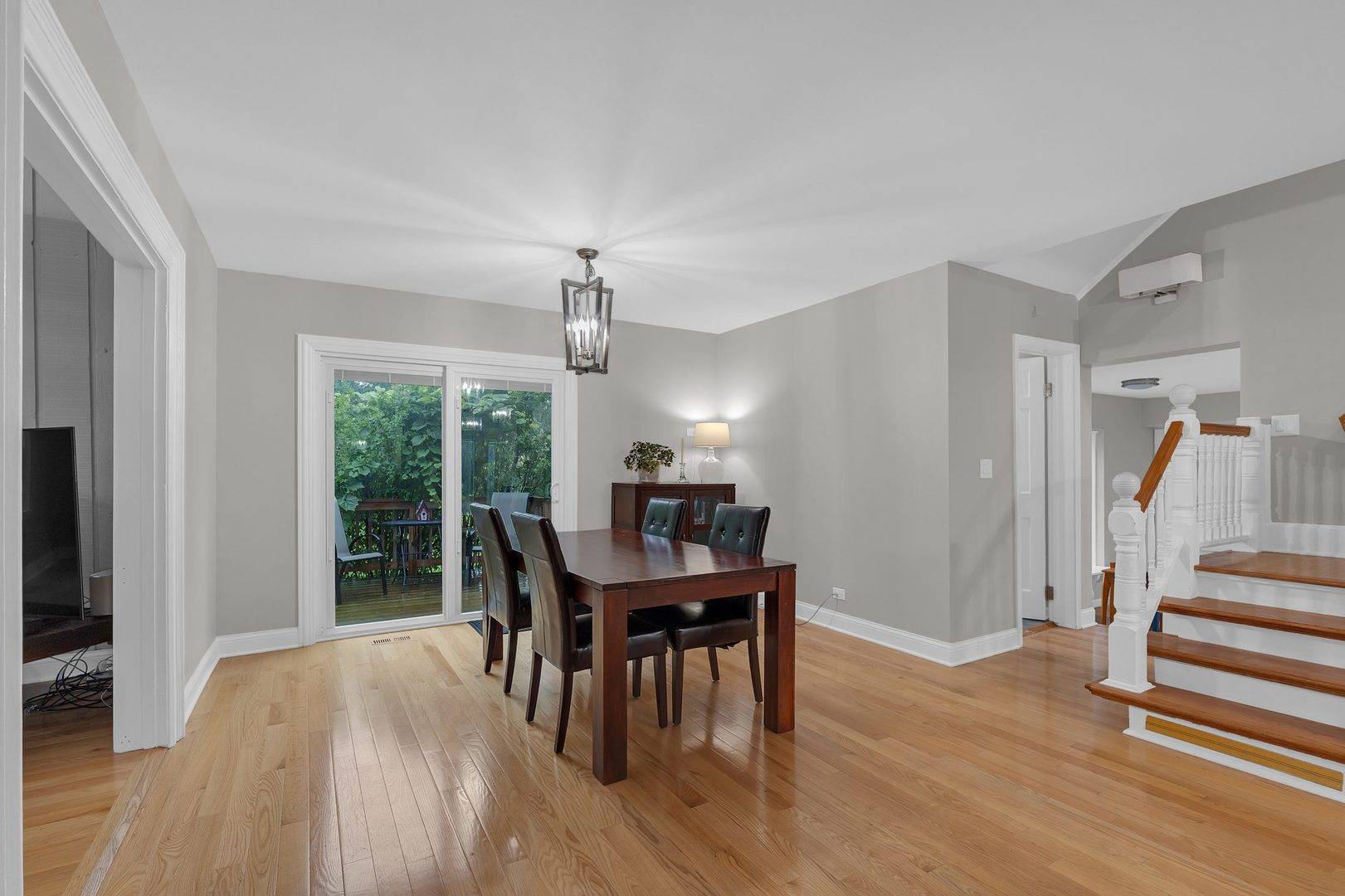 2330 Coach RD, Long Grove, IL 60047