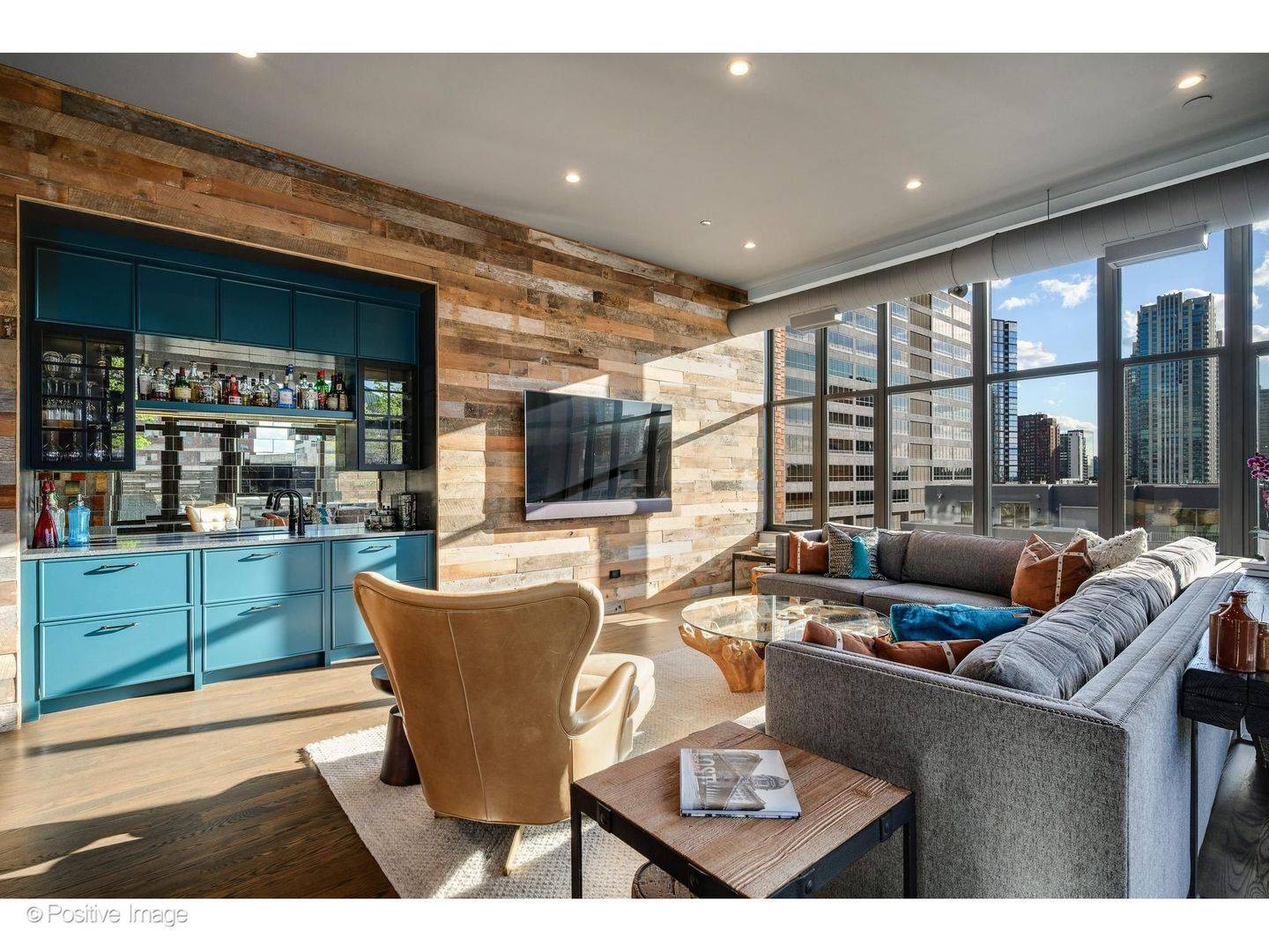 333 W Hubbard ST #701, Chicago, IL 60654