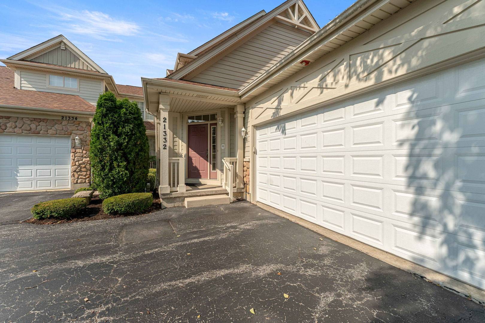 21332 Windy Hill DR, Frankfort, IL 60423