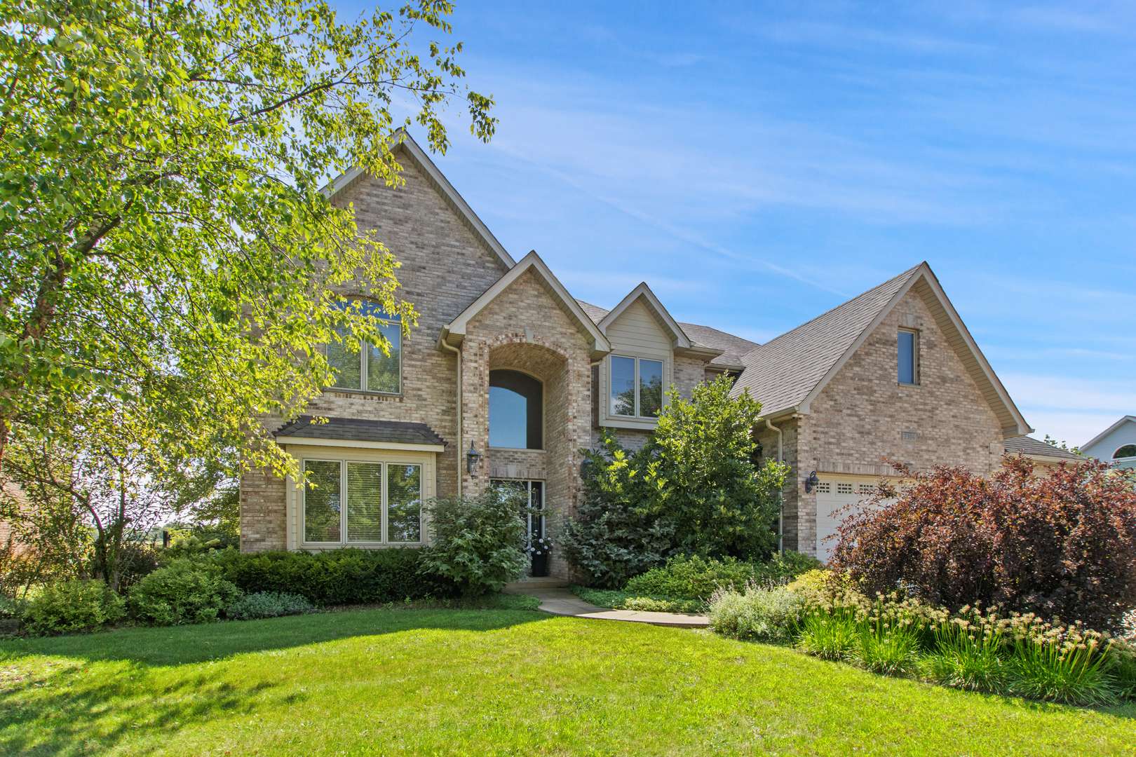 2104 Westover RD, North Aurora, IL 60542