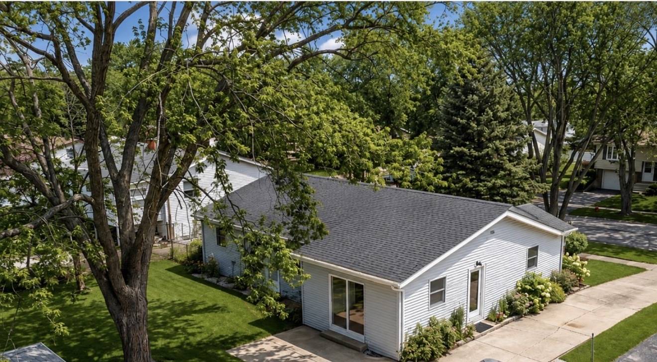 8766.. S 83RD CT.. AVE, Hickory Hills, IL 60457