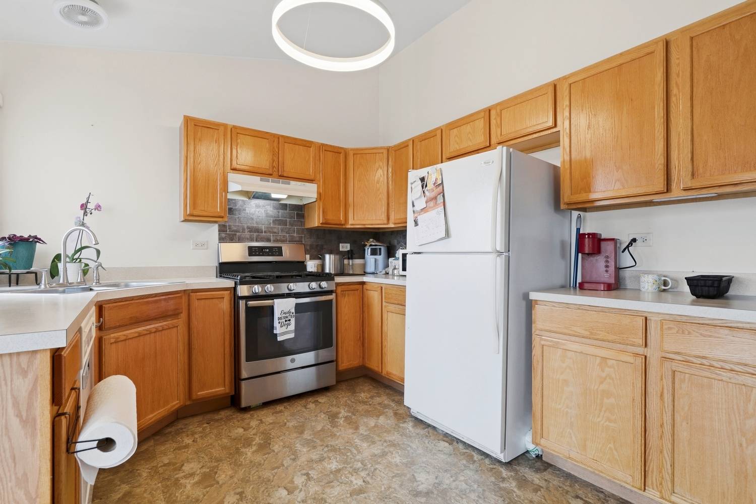 124 Andrew Taras CT #2D, Joliet, IL 60435
